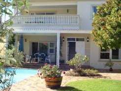 Holiday Rentals & Accommodation - Holiday Homes - South Africa - Southern Suburbs - Cape Town