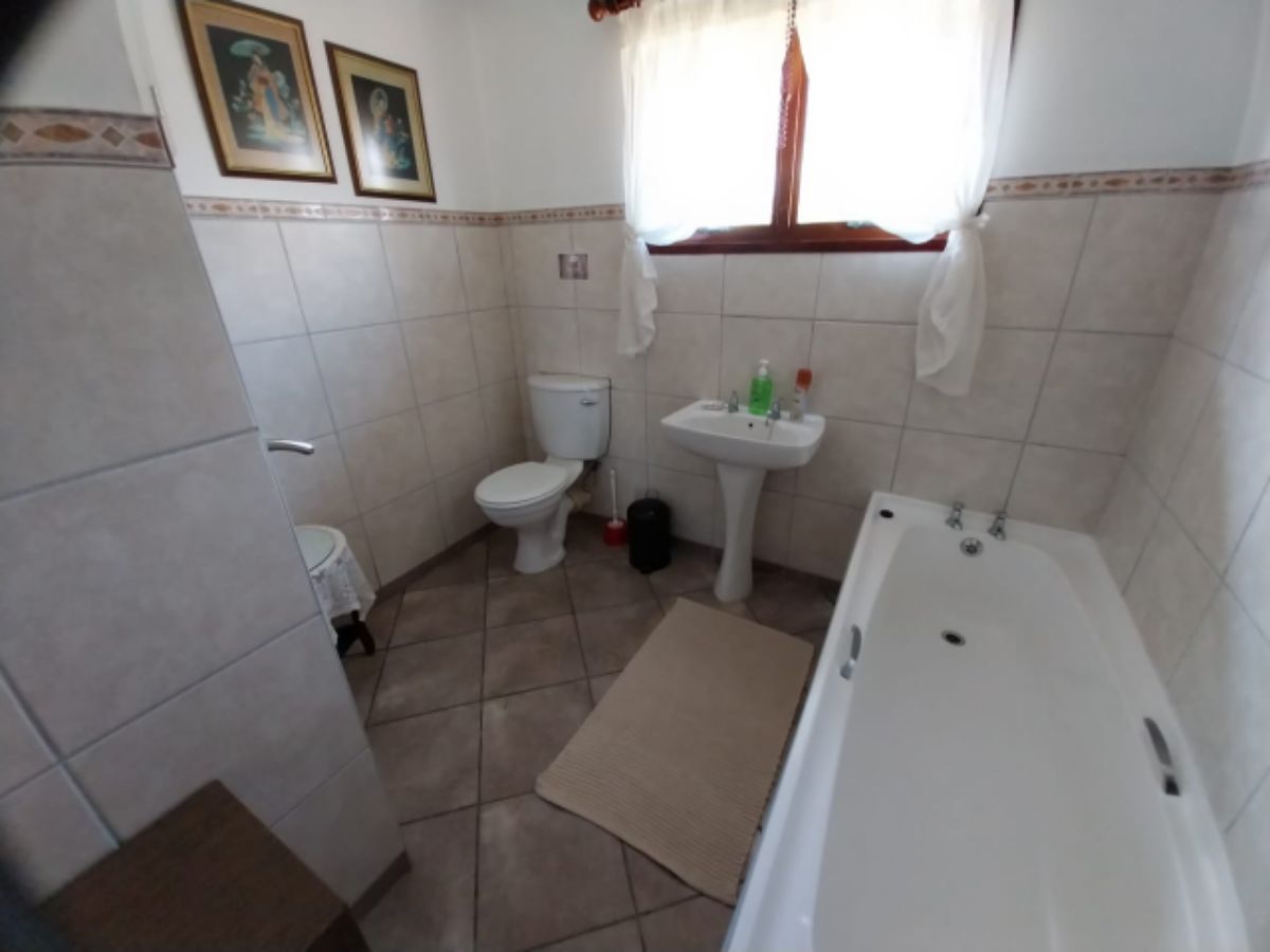 Holiday House to rent in Mosselbay , Eden, South Africa