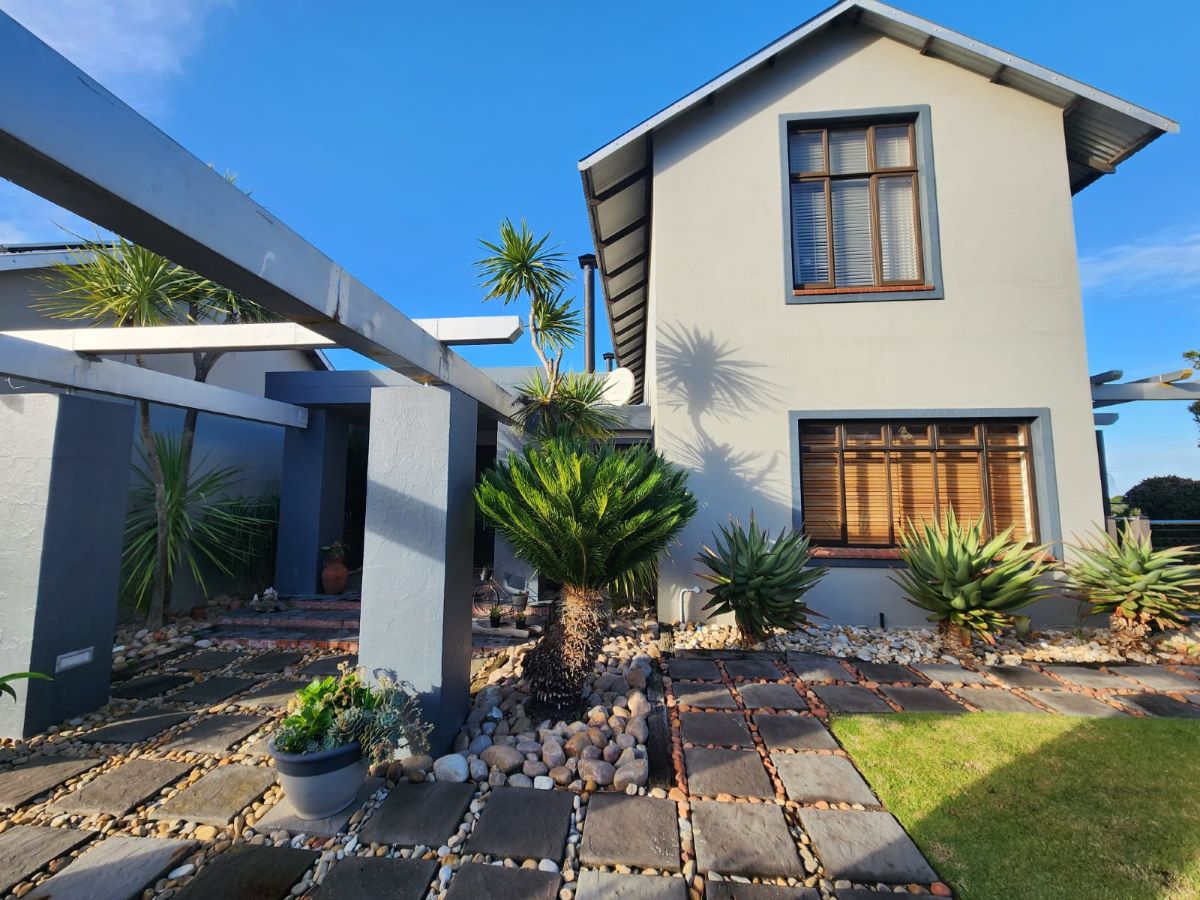 Holiday House to rent in Great Brak river, Eden District, South Africa